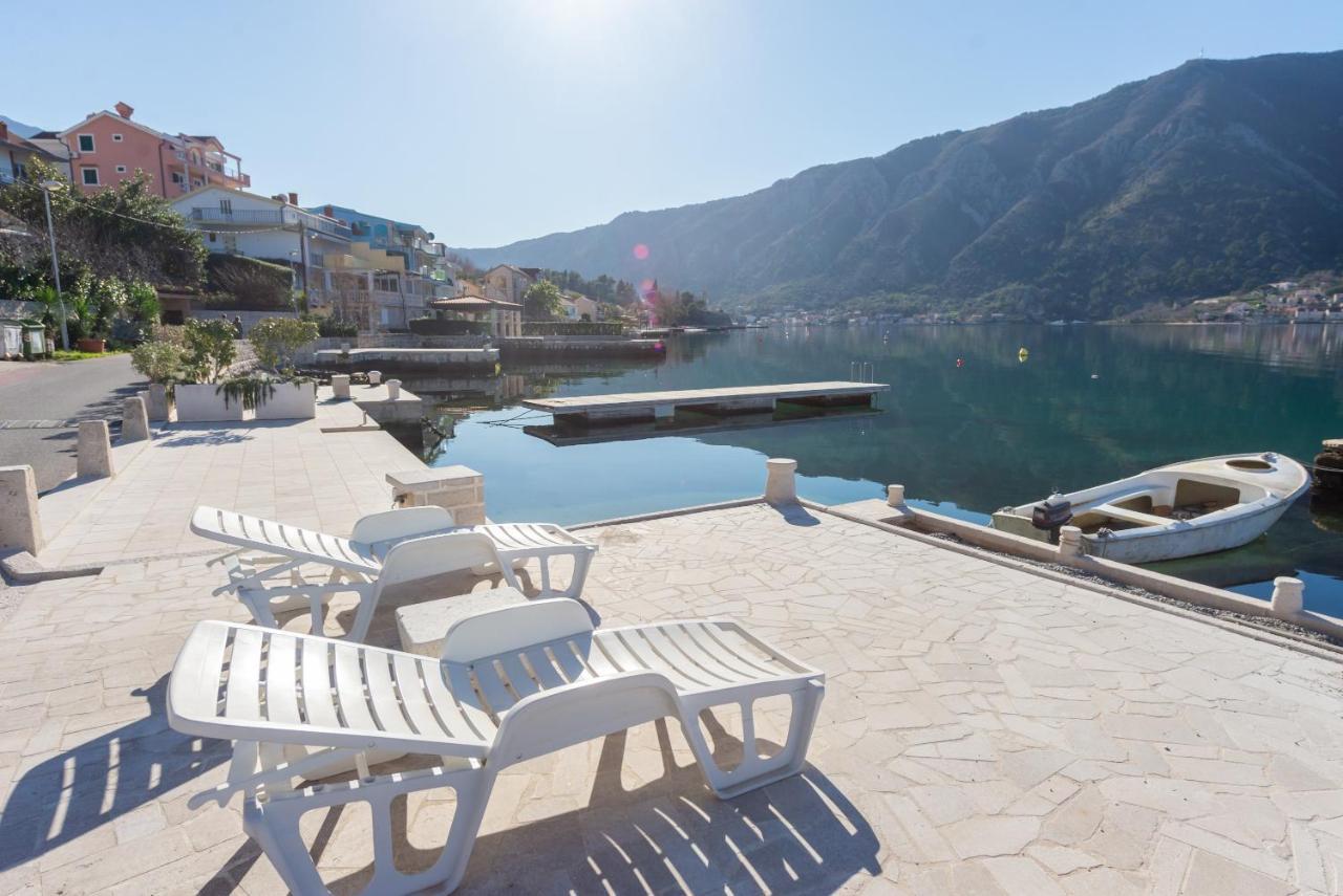 Sea Front 171 Daire Kotor Dış mekan fotoğraf