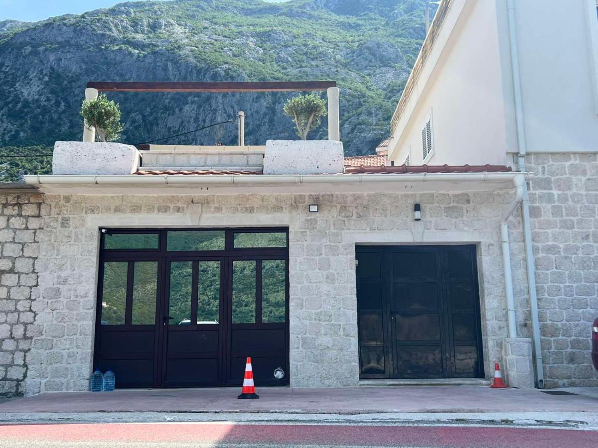 Sea Front 171 Daire Kotor Dış mekan fotoğraf